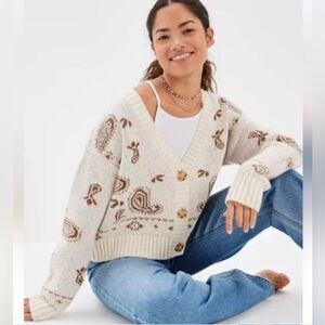 AMERICAN EAGLE Cream Tan Paisley Bandana Cardigan Size M